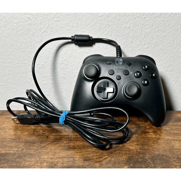 Nintendo Switch HORI Horipad Wired Controller BLACK NSW-001U - Picture 2 of 6